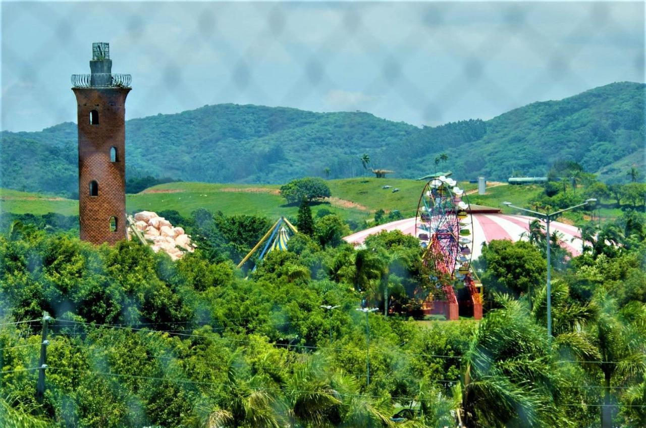 Apto Nantes Com Vista Pro Beto Carrero World Penha  Exteriér fotografie